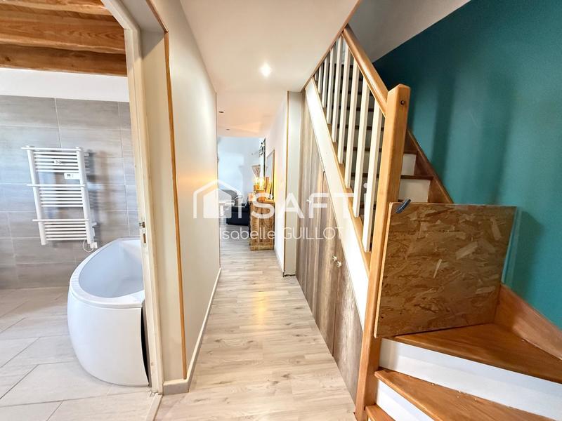 Maison - 170 m² - 8 pièces