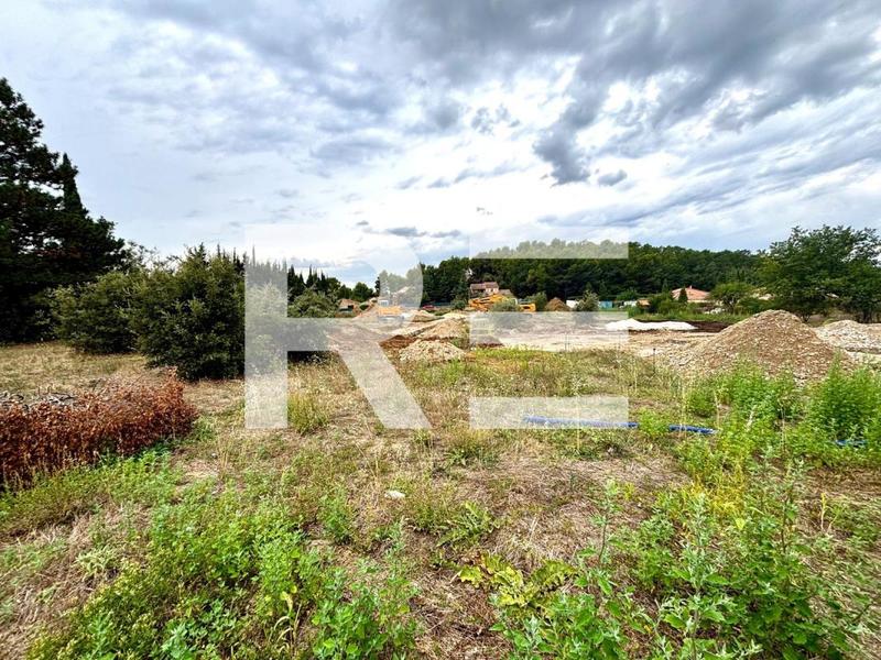 Terrain constructible - 725 m²