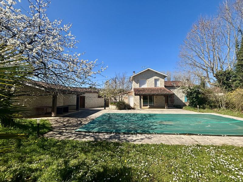 Villa - 365 m² - 11 pièces