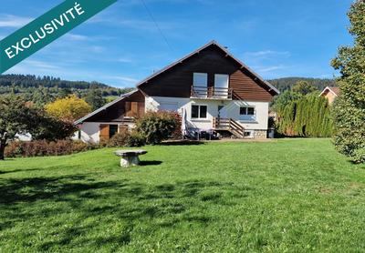 Maison - 210 m² - 10 pièces