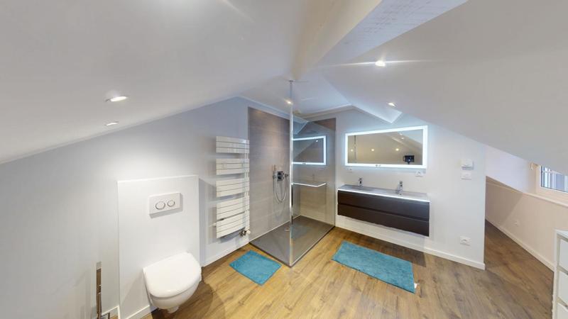 Appartement - 90 m² - 4 pièces