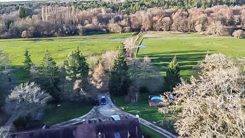 Maison - 210 m² - 6 pièces