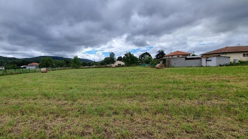 Terrain - 1 800 m²