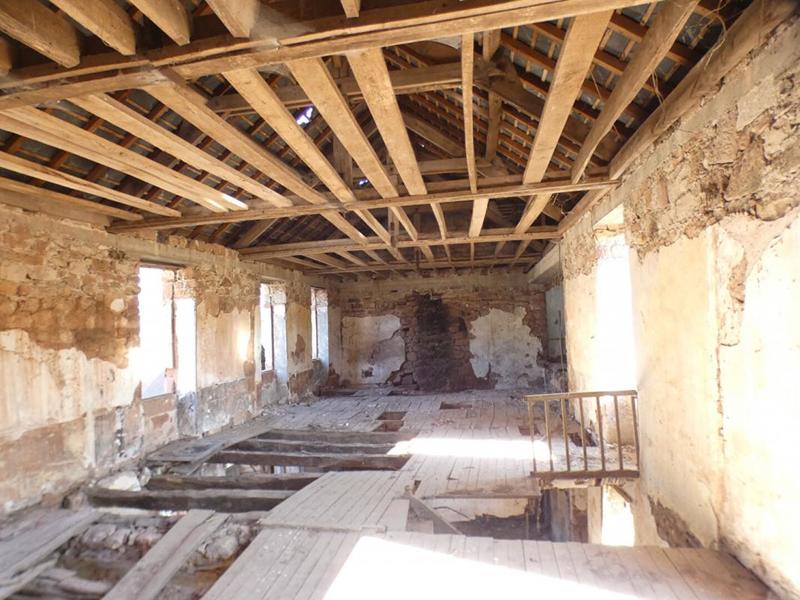 Maison - 250 m² - 4 pièces