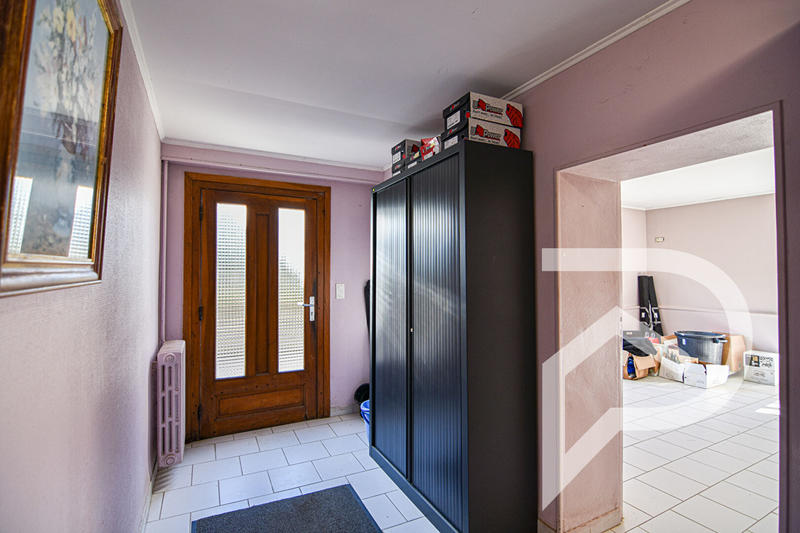 Maison - 270 m² - 11 pièces