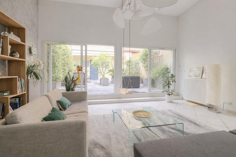 Maison - 246 m² - 7 pièces