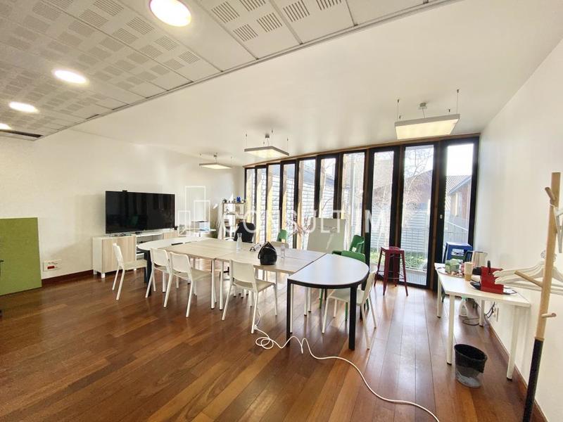 Bureau - 84 m² - 1 pièce