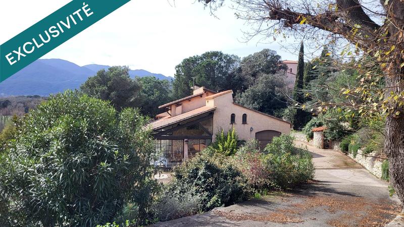 Maison - 305 m² - 10 pièces