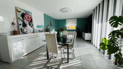 Appartement - 93 m² - 4 pièces