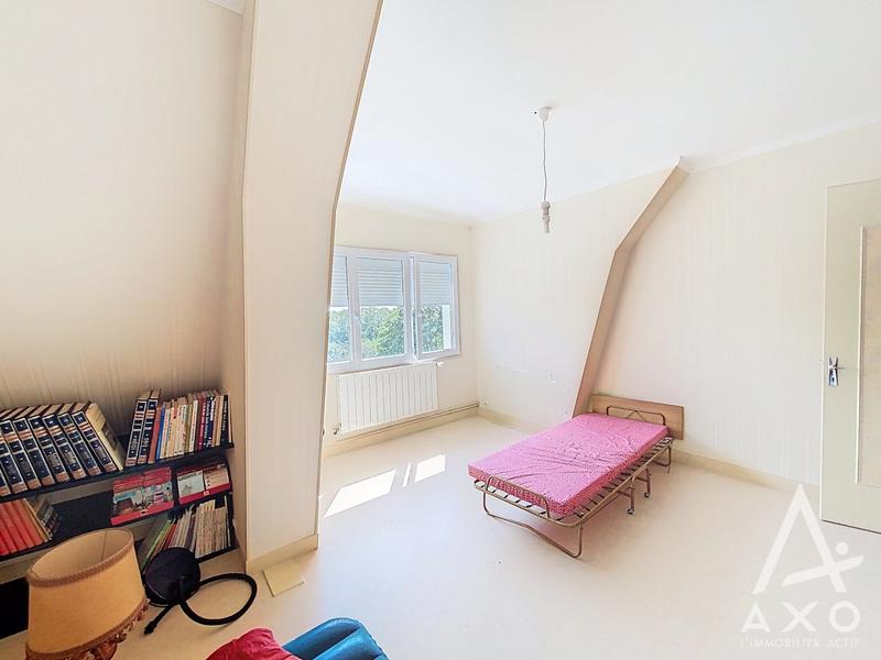 Maison - 228 m² - 7 pièces