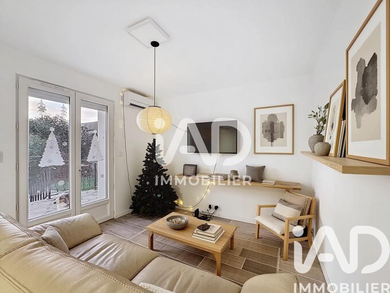 Maison - 95 m² - 5 pièces