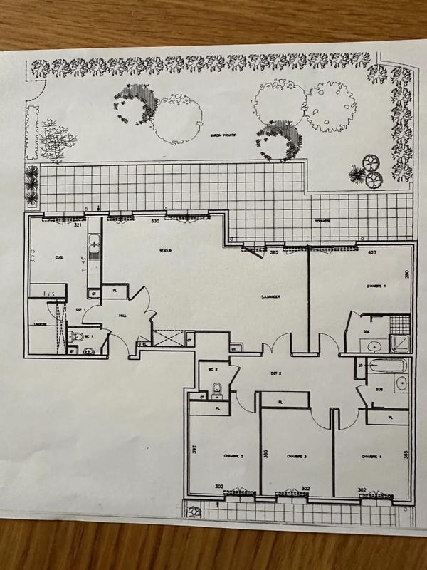 Appartement - 132 m² - 5 pièces