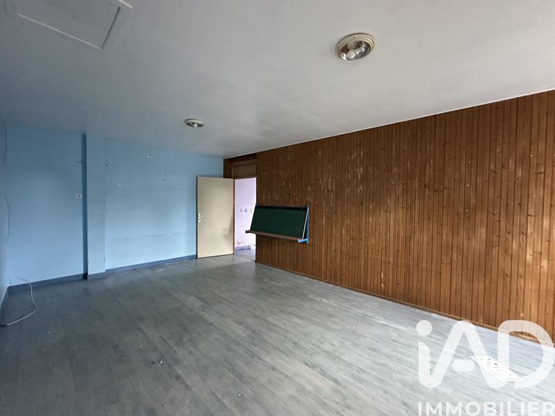 Maison de village - 680 m² - 10 pièces