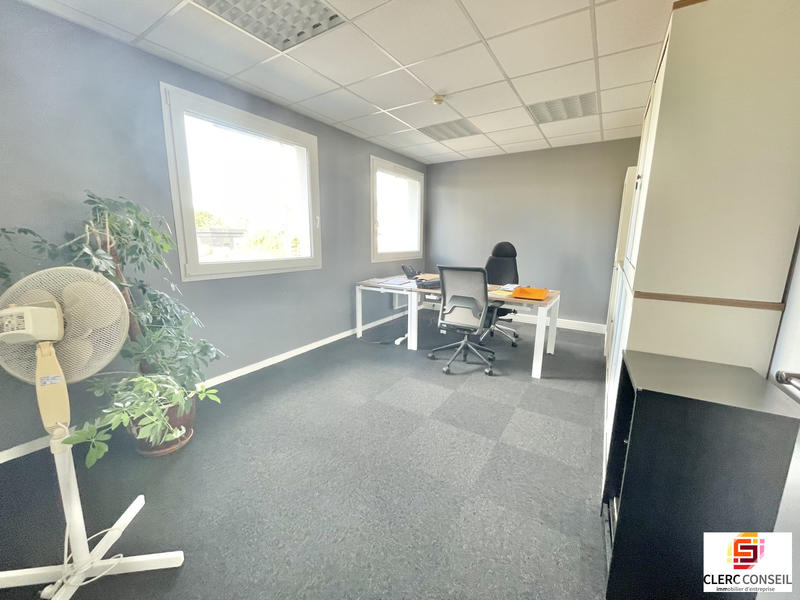 Bureau - 101 m²