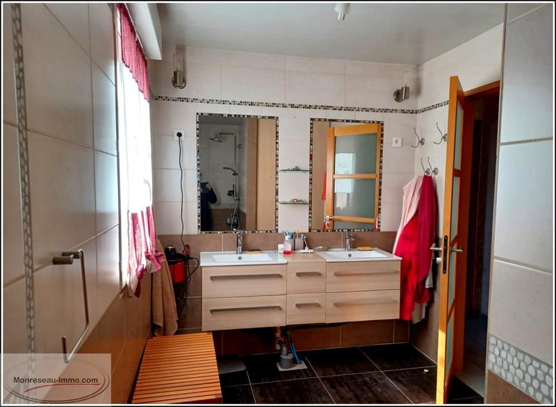 Maison - 210 m² - 4 pièces