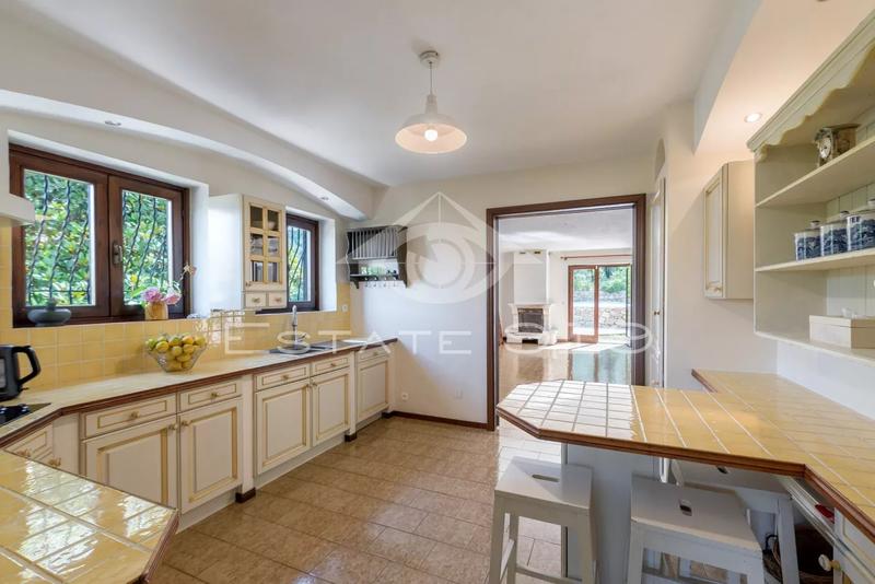 Villa - 235 m² - 7 pièces