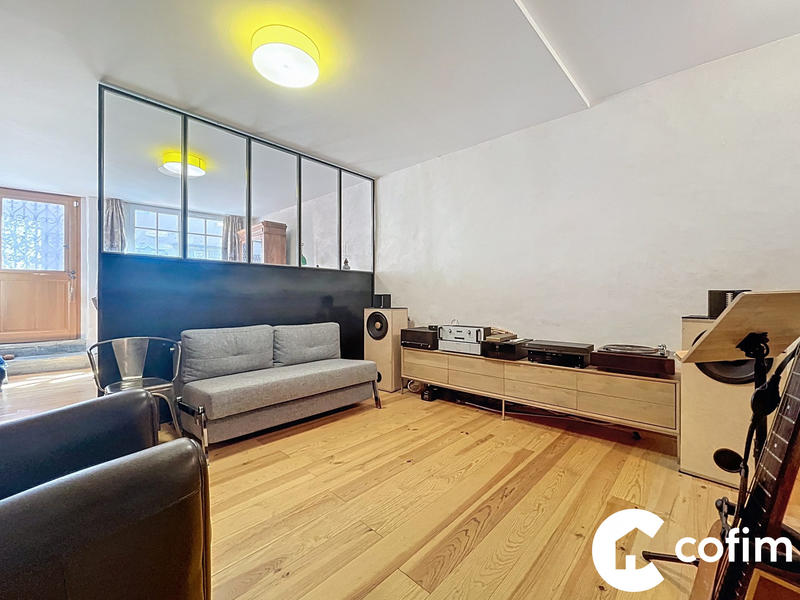 Appartement - 240 m² - 6 pièces