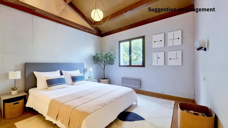 Maison - 180 m² - 7 pièces