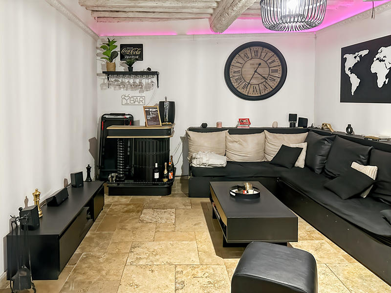 Maison - 90 m² - 5 pièces