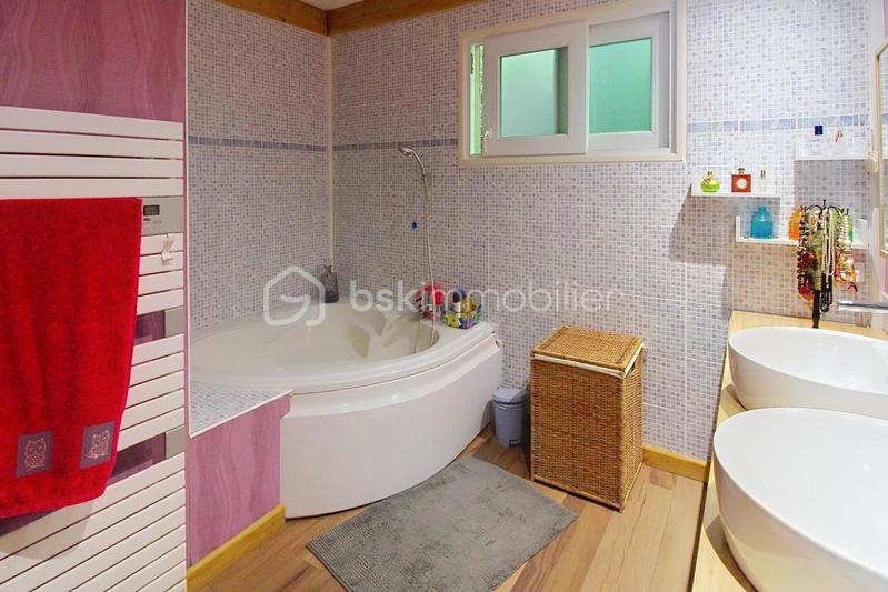 Propriété - 140 m² - 8 pièces