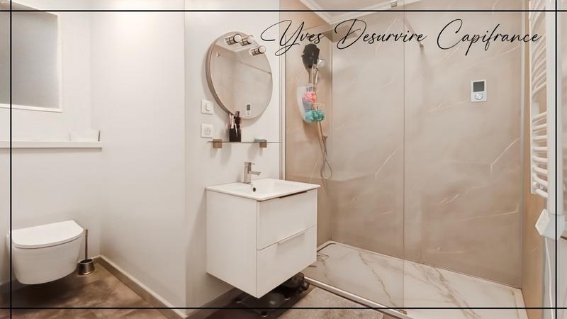 Maison - 280 m² - 8 pièces