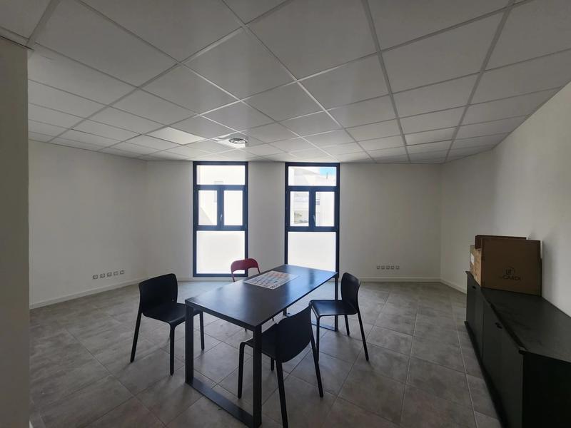 Bureau - 445 m² - 5 pièces