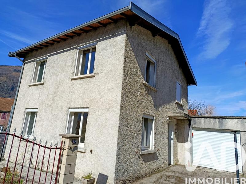 Maison - 98 m² - 5 pièces