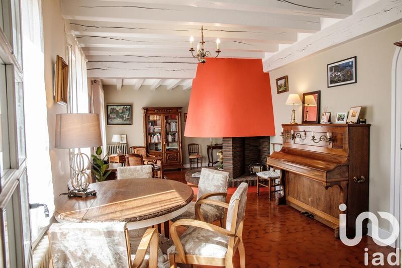 Maison - 248 m² - 10 pièces