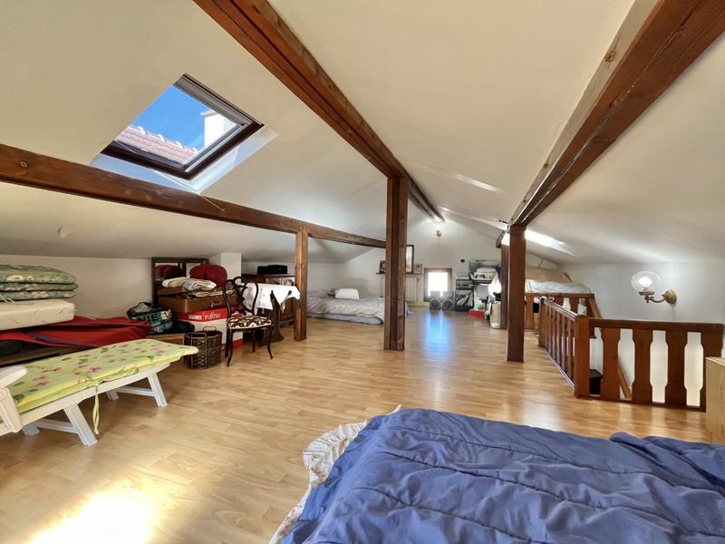 Maison - 111 m² - 6 pièces