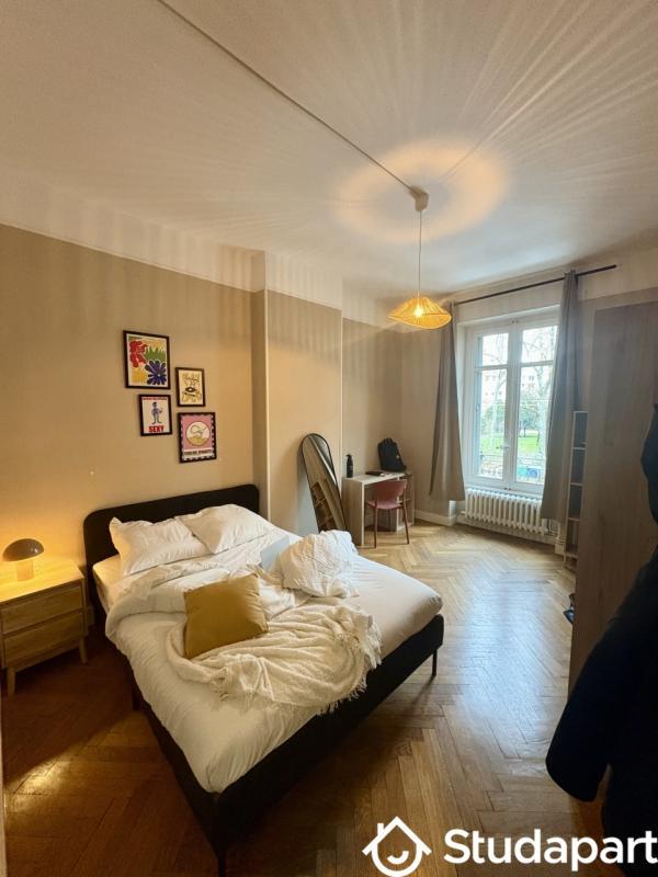 Chambre - 14 m² - 1 pièce
