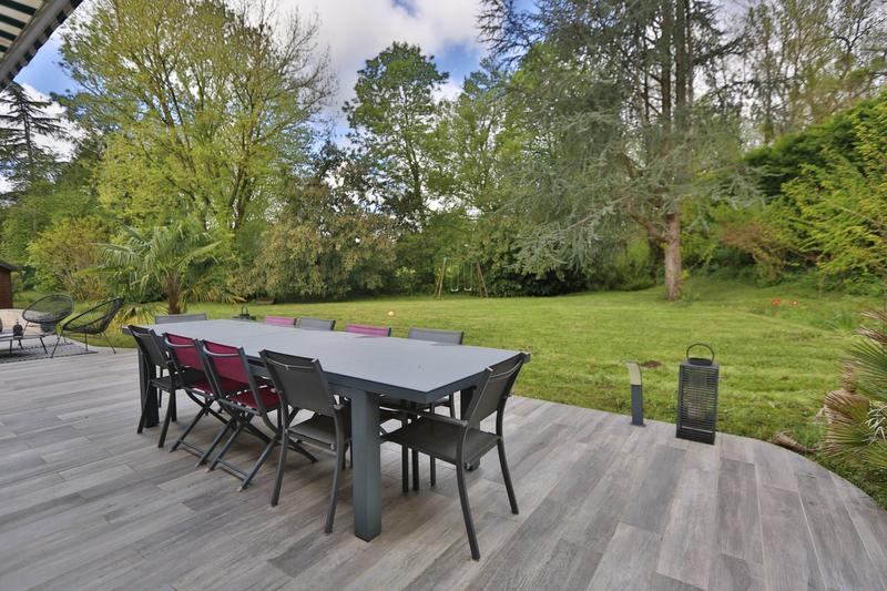 Maison - 184 m² - 8 pièces