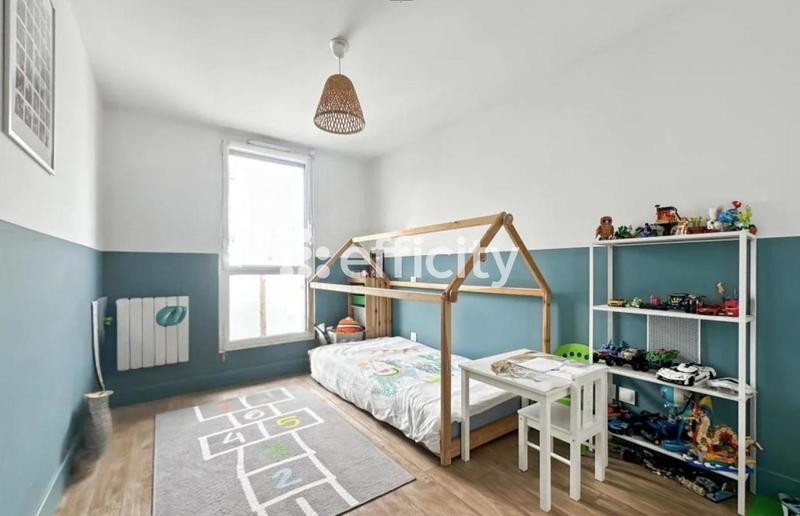 Appartement - 90 m² - 4 pièces