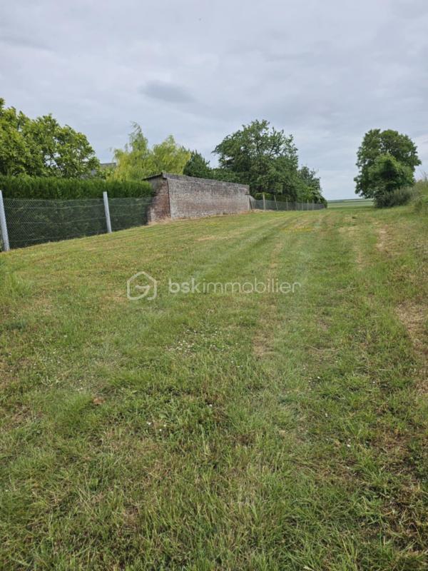 Terrain constructible - 1 035 m²