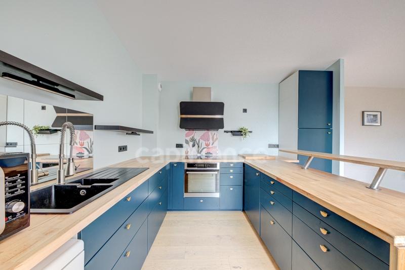 Maison - 143 m² - 5 pièces