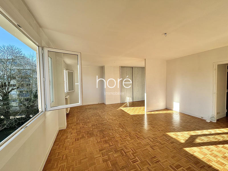 Appartement - 108 m² - 4 pièces