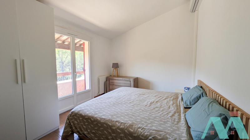 Propriété - 325 m² - 7 pièces