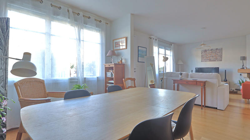 Maison - 139 m² - 8 pièces