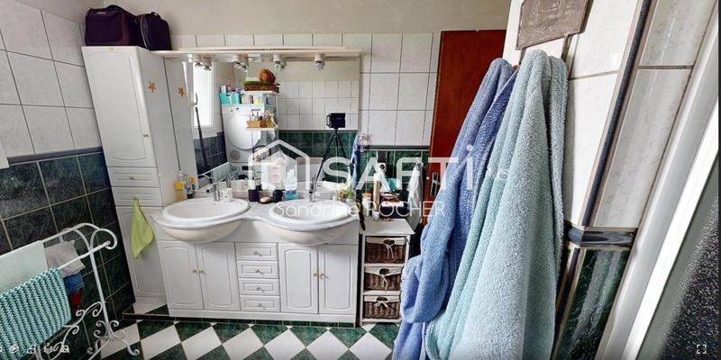 Maison - 90 m² - 5 pièces