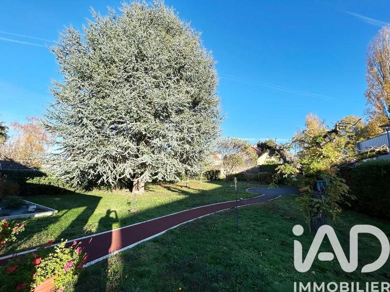 Maison - 180 m² - 5 pièces