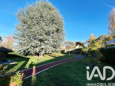 Maison - 180 m² - 5 pièces