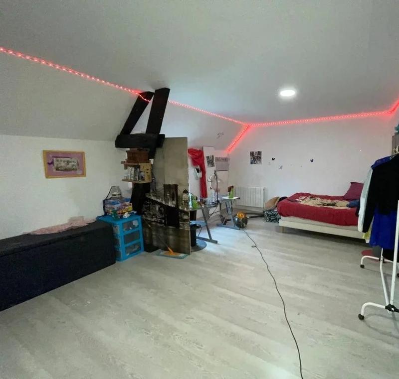 Maison - 233 m² - 8 pièces