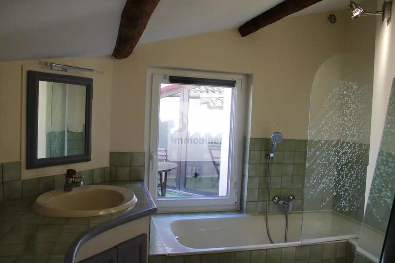 Appartement - 77 m² - 2 pièces