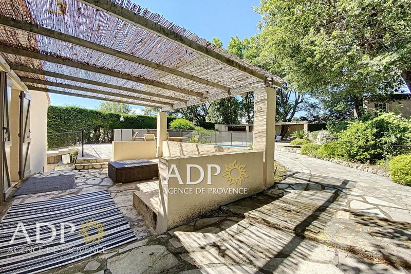 Maison - 190 m² - 7 pièces