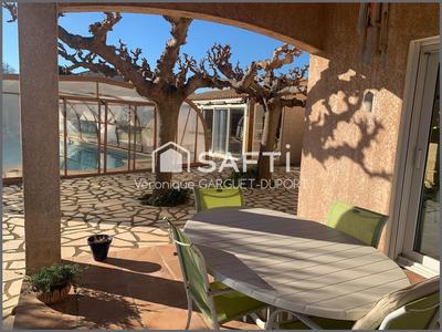 Maison - 218 m² - 8 pièces