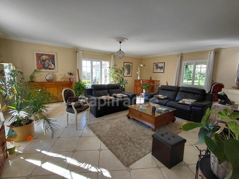 Villa - 295 m² - 8 pièces