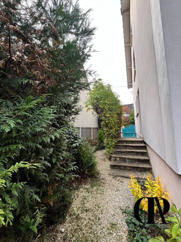 Maison contemporaine - 180 m² - 8 pièces