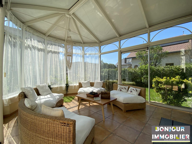 Maison traditionnelle - 176 m² - 6 pièces