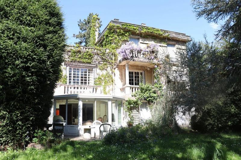 Maison ancienne - 238 m² - 8 pièces