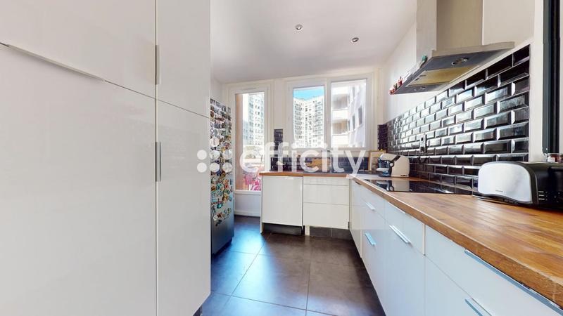 Appartement - 97 m² - 4 pièces