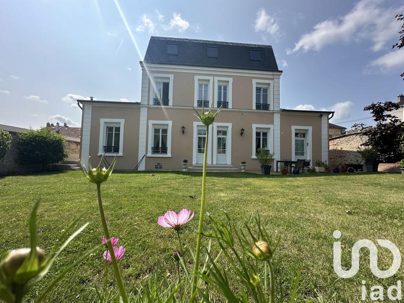 Maison - 258 m² - 8 pièces